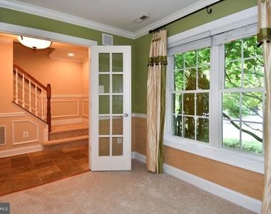 589 Cedar Spring Street - Photo Thumbnail 4