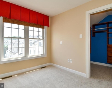 589 Cedar Spring Street - Photo Thumbnail 34