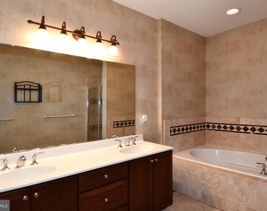 589 Cedar Spring Street - Photo Thumbnail 27