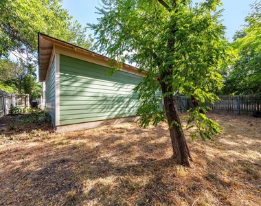 1608 E 19th St - Photo Thumbnail 27