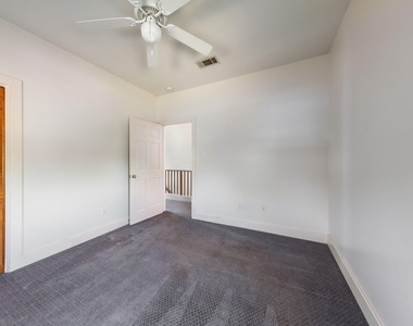 1608 E 19th St - Photo Thumbnail 22