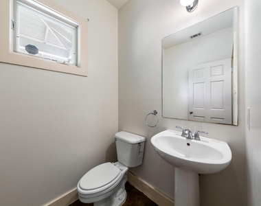 1608 E 19th St - Photo Thumbnail 7