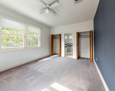 1608 E 19th St - Photo Thumbnail 15
