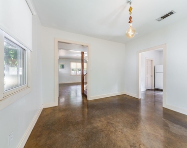 1608 E 19th St - Photo Thumbnail 11