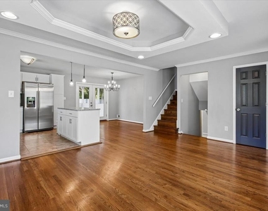3801 Denfeld Avenue - Photo Thumbnail 5