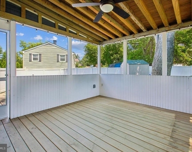 3801 Denfeld Avenue - Photo Thumbnail 10
