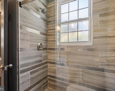 3801 Denfeld Avenue - Photo Thumbnail 17