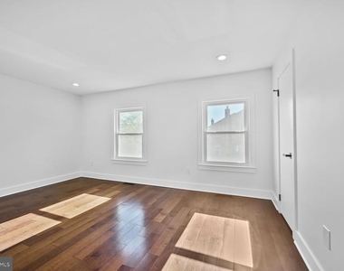 10222 Arizona Circle - Photo Thumbnail 16