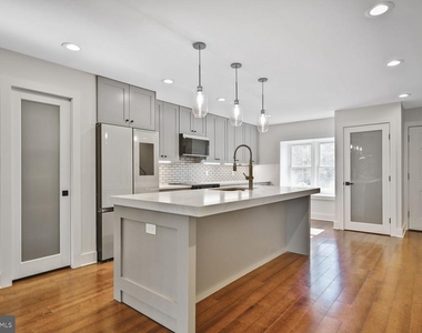 10222 Arizona Circle - Photo Thumbnail 7