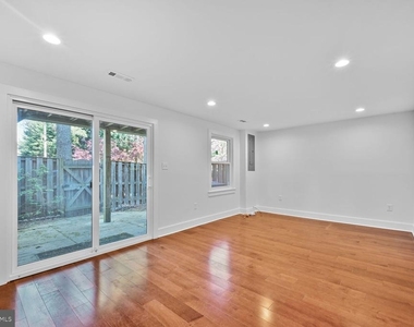 10222 Arizona Circle - Photo Thumbnail 22