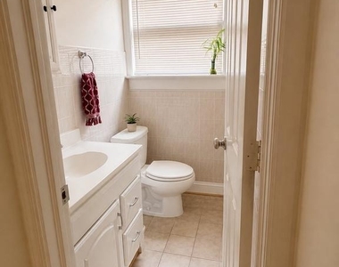4508 Chestnut Street - Photo Thumbnail 3