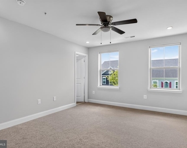 12241 Bluffwood Terrace - Photo Thumbnail 24