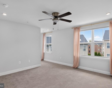 12241 Bluffwood Terrace - Photo Thumbnail 26