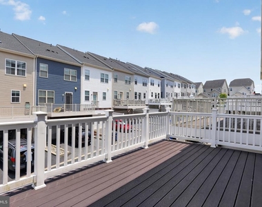 12241 Bluffwood Terrace - Photo Thumbnail 4