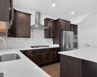12241 Bluffwood Terrace - Photo Thumbnail 14
