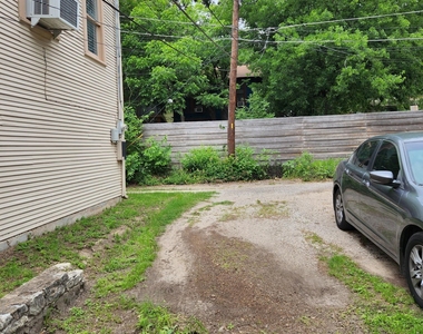 206 E 34th St - Photo Thumbnail 13