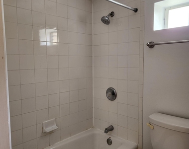 206 E 34th St - Photo Thumbnail 10