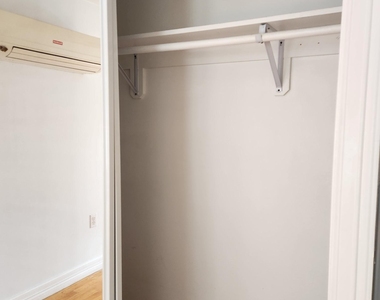 206 E 34th St - Photo Thumbnail 5