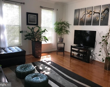 9742 Washingtonian Boulevard - Photo Thumbnail 10