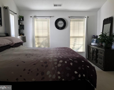 9742 Washingtonian Boulevard - Photo Thumbnail 14