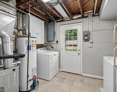 1103 Playford Lane - Photo Thumbnail 17