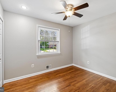 1103 Playford Lane - Photo Thumbnail 10