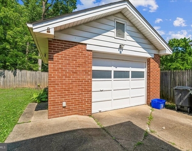 1103 Playford Lane - Photo Thumbnail 19