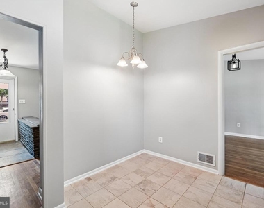 1103 Playford Lane - Photo Thumbnail 4