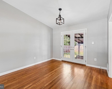 1103 Playford Lane - Photo Thumbnail 5