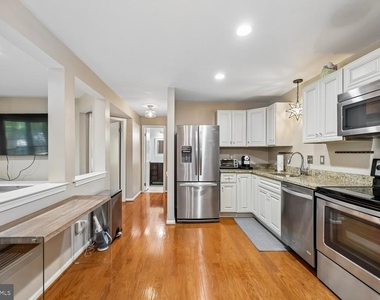 5702 Brewer House Circle - Photo Thumbnail 16