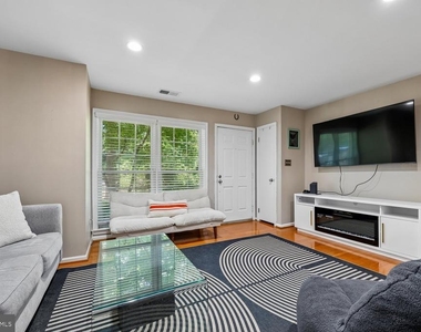 5702 Brewer House Circle - Photo Thumbnail 5