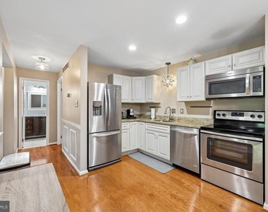 5702 Brewer House Circle - Photo Thumbnail 20