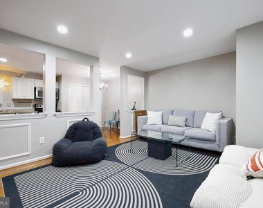 5702 Brewer House Circle - Photo Thumbnail 4