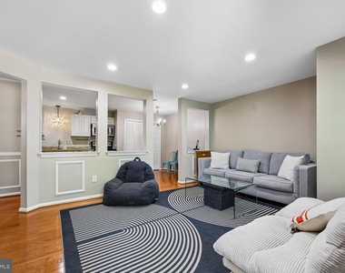 5702 Brewer House Circle - Photo Thumbnail 9