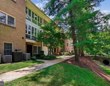 5702 Brewer House Circle - Photo Thumbnail 33