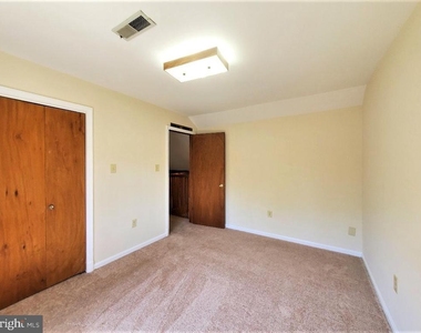 11717 King Tree Street - Photo Thumbnail 15