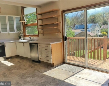 11717 King Tree Street - Photo Thumbnail 5