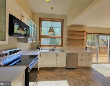 11717 King Tree Street - Photo Thumbnail 2