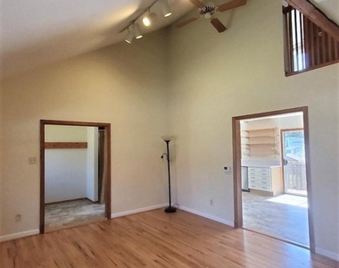 11717 King Tree Street - Photo Thumbnail 8