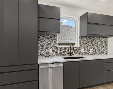 706 Hilltop Dr - Photo Thumbnail 8