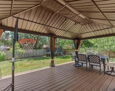 706 Hilltop Dr - Photo Thumbnail 14
