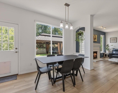 706 Hilltop Dr - Photo Thumbnail 6