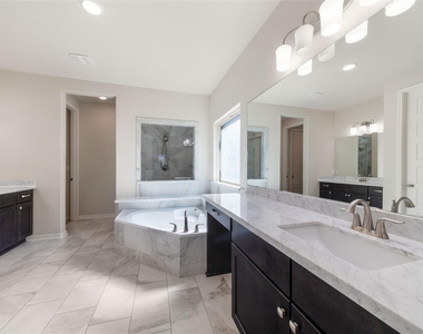 5104 Alonso Dr - Photo Thumbnail 15