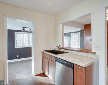 4107 Byrd Court - Photo Thumbnail 4