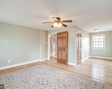 4107 Byrd Court - Photo Thumbnail 7