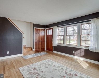 4107 Byrd Court - Photo Thumbnail 2