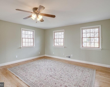 4107 Byrd Court - Photo Thumbnail 6