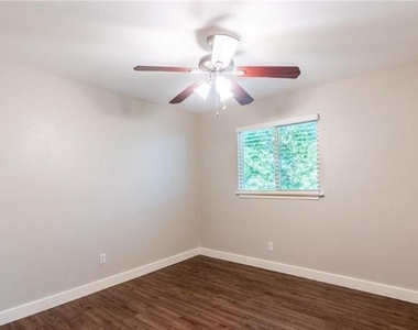 2702 Little Valley Cv - Photo Thumbnail 13