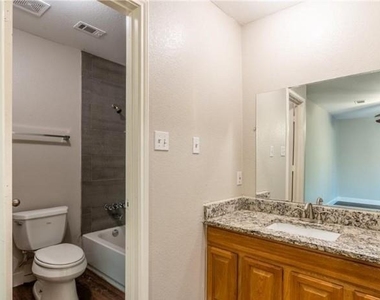 2702 Little Valley Cv - Photo Thumbnail 7