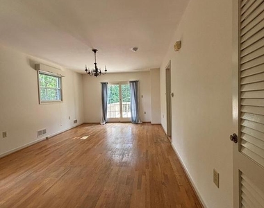 6519 Winnepeg Road - Photo Thumbnail 10